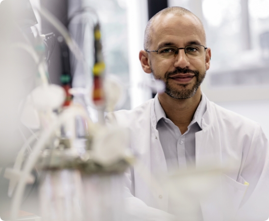 A scientist in a lab.